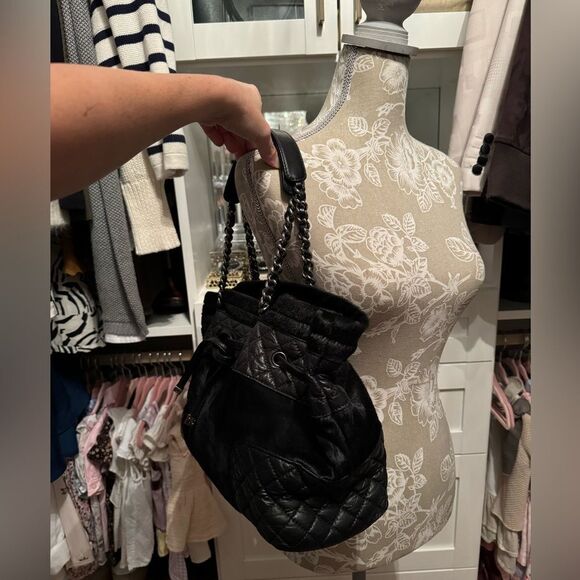 Chanel Black Quilted Lambskin X Pony Hair Drawstring Bucket Chain Hobo Small - Picture 11 of 11